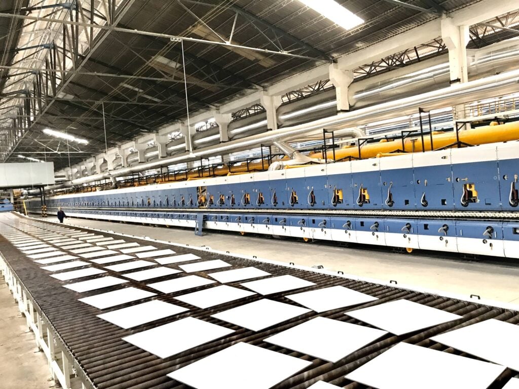 Full panoramic view of porcelain tile kiln production line in Foshan factory